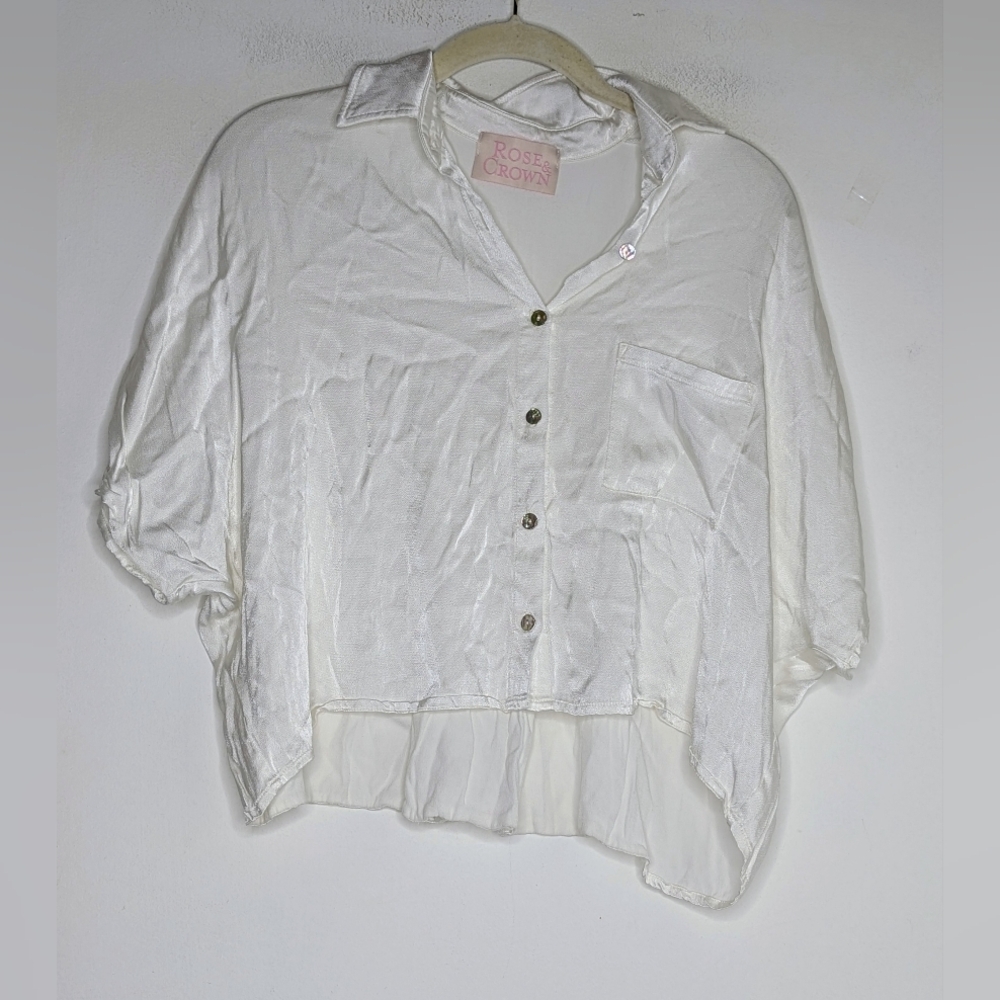 ROSE & CROWN boxy crop button down top in white , small